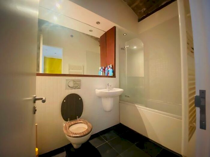 2 Bedroom Flat To Rent In Lilycroft Road, Bradford, BD9