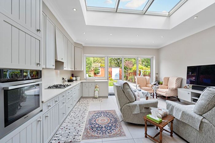 2 Bedroom Property To Rent In Camberley Avenue, London, SW20