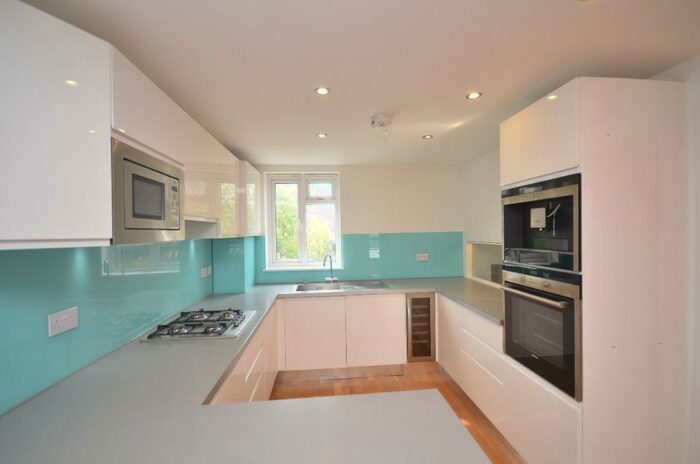 1 Bedroom Flat To Rent In Landcroft Road, East Dulwich, London, SE22