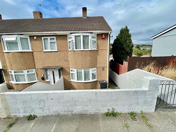 2 Bedroom End Of Terrace House For Sale In Sefton Avenue, Plymouth, PL4