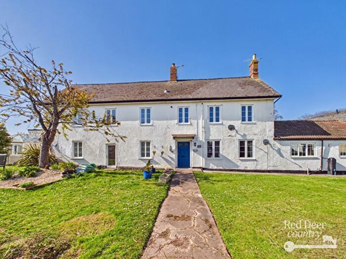 2 Bedroom Property For Sale In Long Street, Williton, TA4