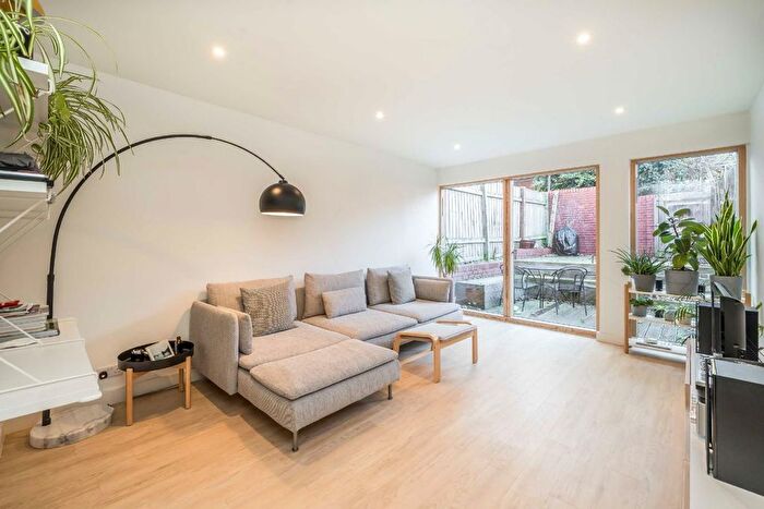 2 Bedroom Terraced House For Sale In Haselrigge Road, Clapham, SW4