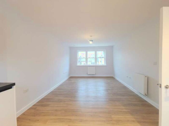 1 Bedroom Flat To Rent In Tapster Street, Barnet EN5
