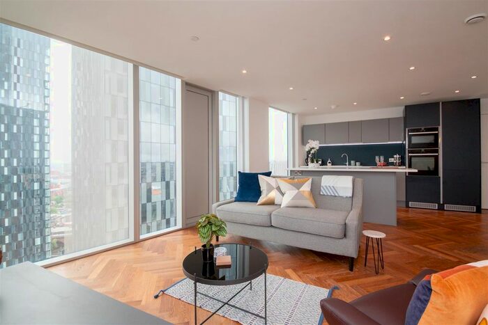 2 Bedroom Flat To Rent In Deansgate Square, Manchester, M15