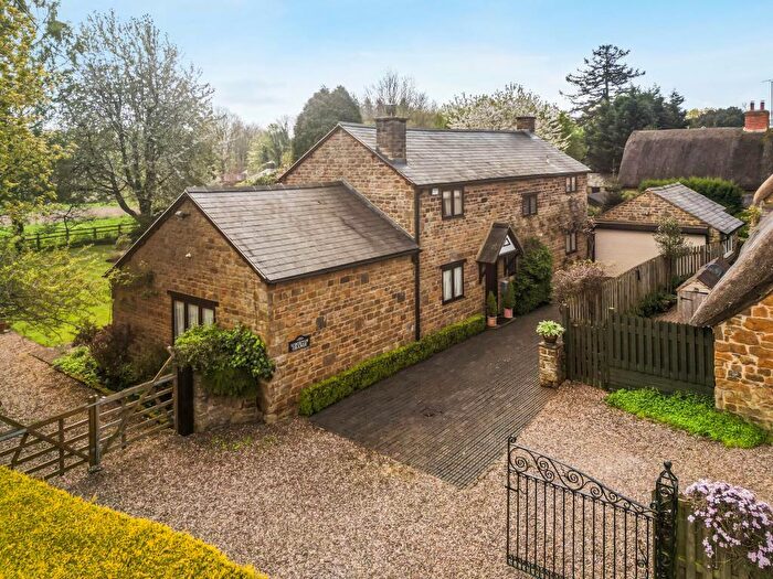 3 Bedroom Detached House For Sale In Wroxton, Banbury, OX15