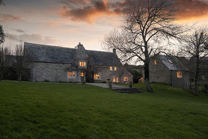 4 Bedroom Property For Sale In Southcliffe Road, Swanage, BH19