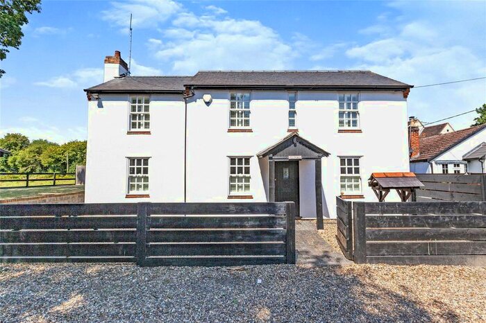 3 Bedroom Detached House For Sale In Rolls Lane, Holyport, Maidenhead, Berkshire, SL6