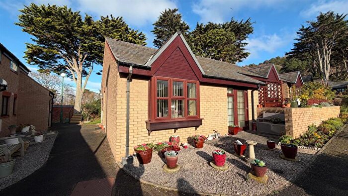 2 Bedroom Bungalow For Sale In Maes Berllan, Craig Y Don, Llandudno, LL30