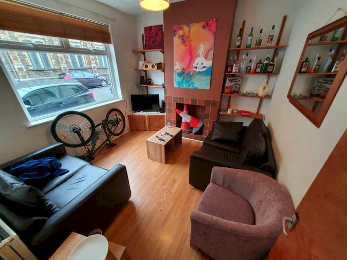 4 Bedroom House To Rent In Minny Street, Cathays, Cardiff, CF24