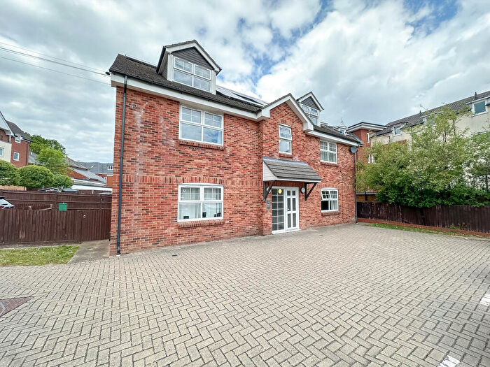 2 Bedroom Flat To Rent In Mulberry Mews, Botley Road, Park Gate, Southampton, SO31