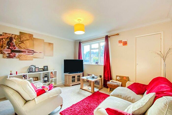 1 Bedroom Flat To Rent In Shrivenham Close, College Town, Sandhurst, GU47