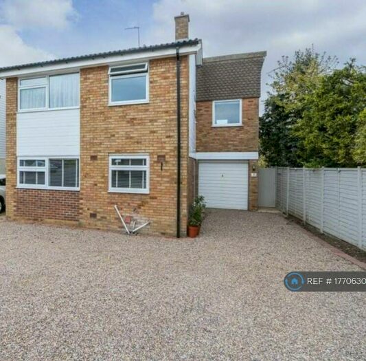 4 Bedroom Detached House To Rent In Mendham Way, Bedford, MK45