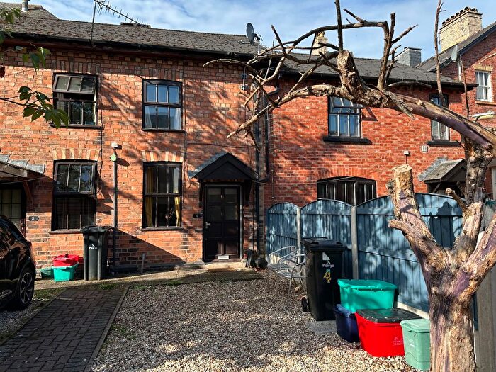 1 Bedroom Terraced House To Rent In Victoria Square, Llanidloes, Powys, SY18