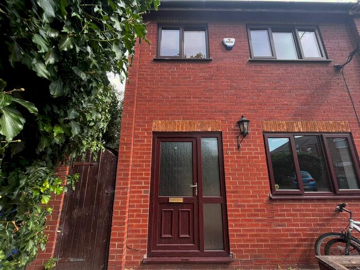 3 Bedroom End Of Terrace House To Rent In Jenner Court, Cleethorpes, DN35