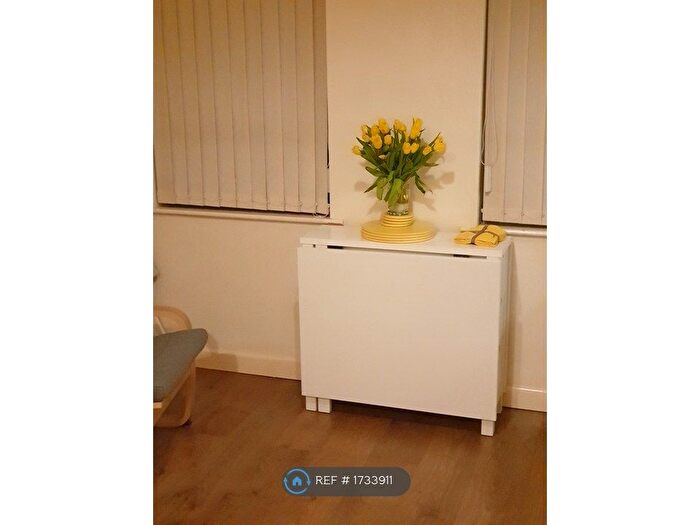 Studio To Rent In Honeysuckle Drive, Liverpool, L9