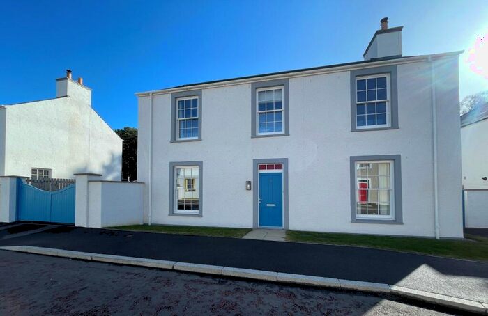 4 Bedroom Detached House For Sale In Lochandinty Road, Tornagrain, Inverness., IV2