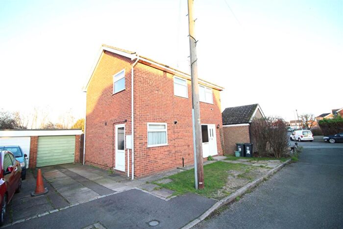 3 Bedroom Detached House To Rent In St. Crispins Way, Raunds, Wellingborough, NN9