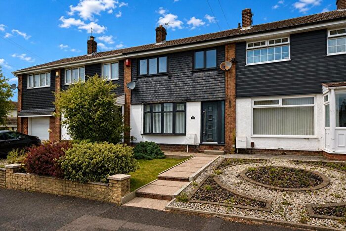 3 Bedroom Terraced House For Sale In Highlands, Royton, Oldham, Greater Manchester, OL2