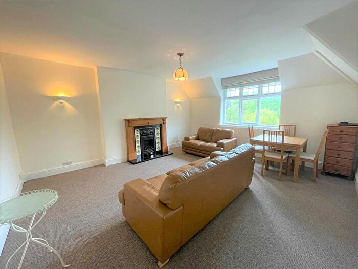 2 Bedroom Apartment To Rent In Huntingdon Drive, Nottingham, NG7