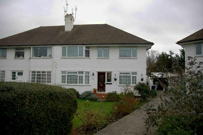 3 Bedroom Flat To Rent In Shirley Close, Offington, Worthing, BN14