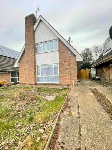 3 Bedroom Detached House To Rent In Teignmouth Close, Leicester, LE5