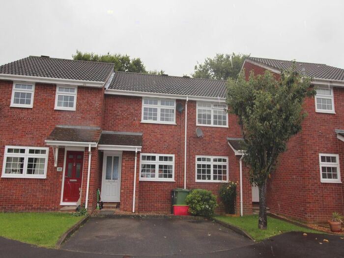 2 Bedroom Detached House To Rent In Cudworth Mead, Hedge End, Southampton, SO30