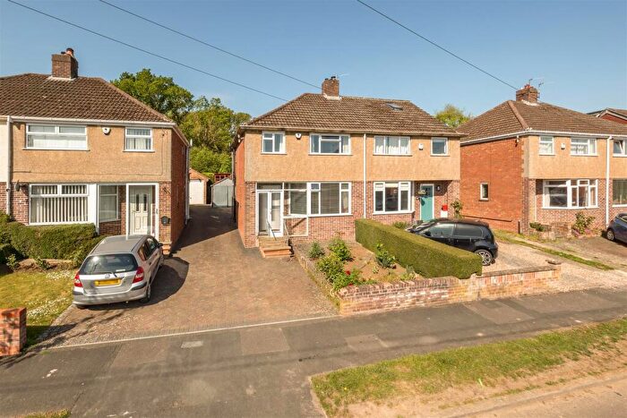3 Bedroom Semi-Detached House For Sale In Bagley Close, Kennington, Oxford, OX1
