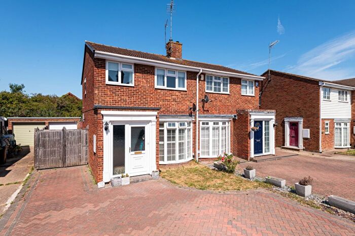 3 Bedroom Semi-Detached House For Sale In Sunnyside Avenue, Minster On Sea, Sheerness, ME12