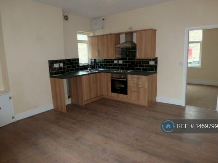 1 Bedroom Flat To Rent In Oxford Street, Colne, BB8