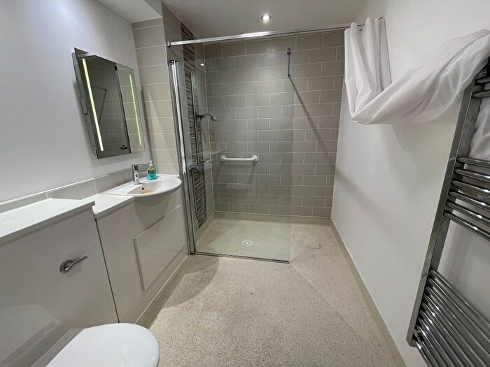 2 Bedroom Flat For Sale In Hollyhedge Road, Wythenshawe, Manchester, M22