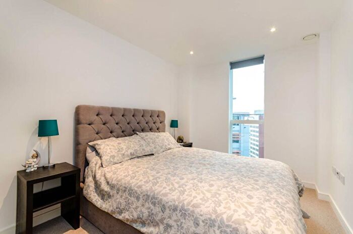 1 Bedroom Flat To Rent In Saffron Central Square, Croydon, CR0