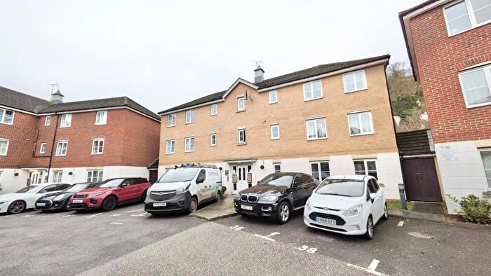 2 Bedroom Apartment To Rent In Sachfield Drive, Chafford Hundred, RM16