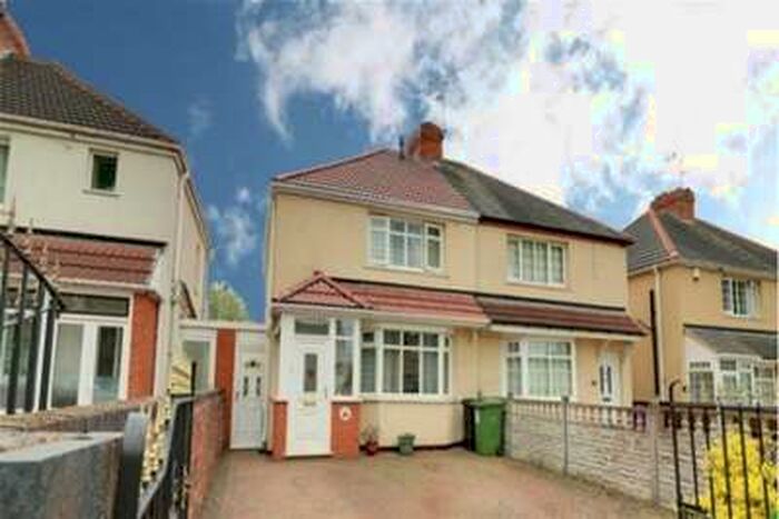 3 Bedroom House To Rent In Park Lane, Wolverhampton, WV10