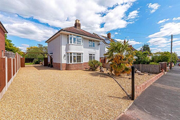 3 Bedroom Detached House For Sale In Longfield Drive, West Parley, Ferndown, BH22