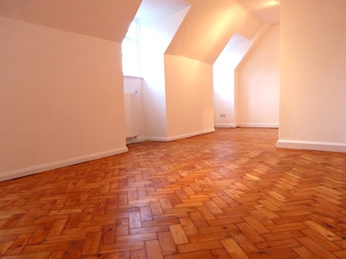 2 Bedroom Flat To Rent In Temple Fortune Court, Temple Fortune Lane, Temple Fortune, NW11