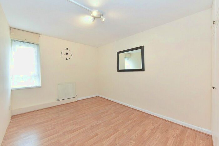 1 Bedroom Flat To Rent In Star Road, West Kensington, W14