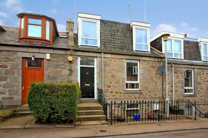 3 Bedroom Flat To Rent In Prospect Terrace, Ferryhill, Aberdeen, AB11