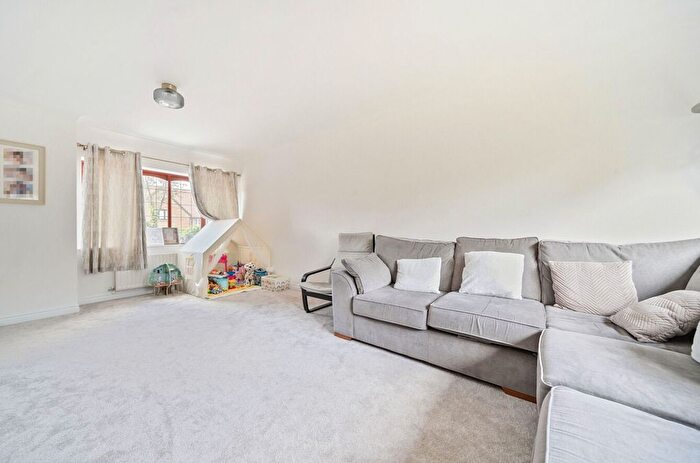 5 Bedroom Detached House To Rent In Snaith Crescent, Milton Keynes, MK5