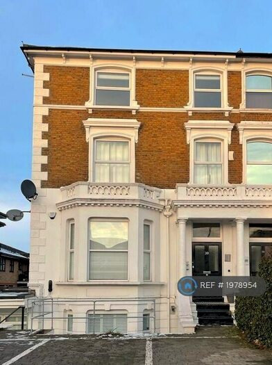 2 Bedroom Maisonette To Rent In Crook Log House, Bexleyheath, DA6