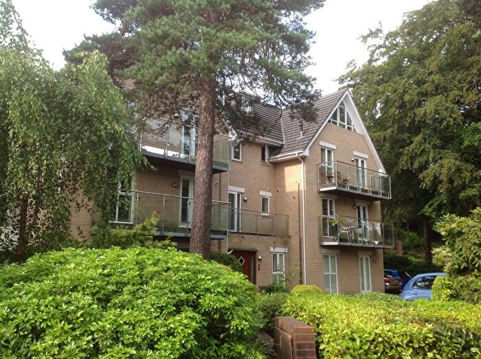2 Bedroom Flat To Rent In Bournemouth Road, Parkstone, Poole, BH14