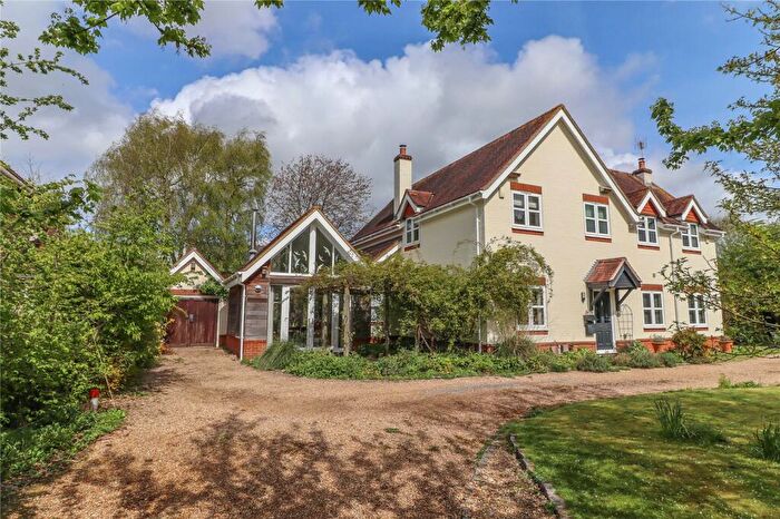 3 Bedroom Semi-Detached House For Sale In Winchester Road, Kings Somborne, Stockbridge, Hampshire, SO20
