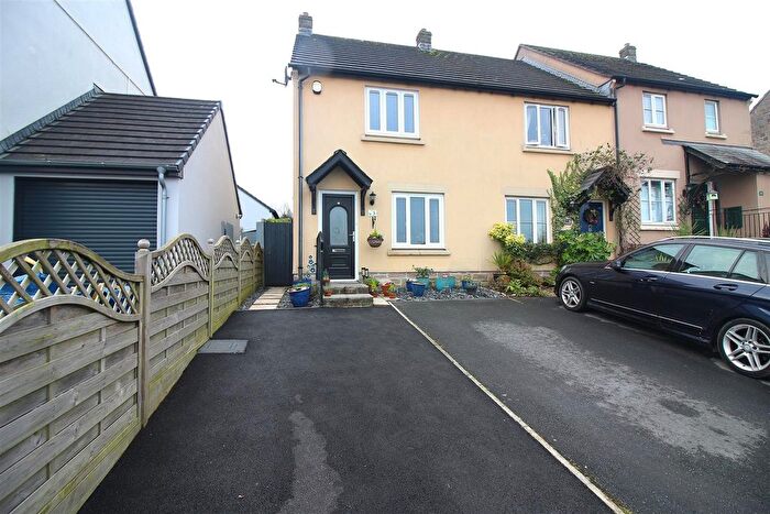 2 Bedroom End Of Terrace House For Sale In The Gallops, Pillmere, Saltash, PL12
