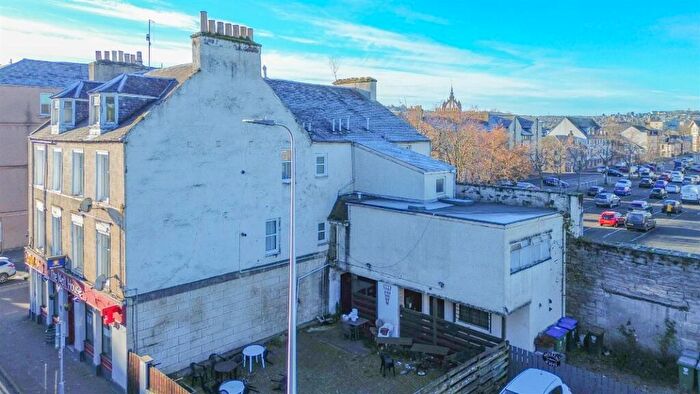 2 Bedroom Flat To Rent In Princes Street, Perth, Perthshire, PH2