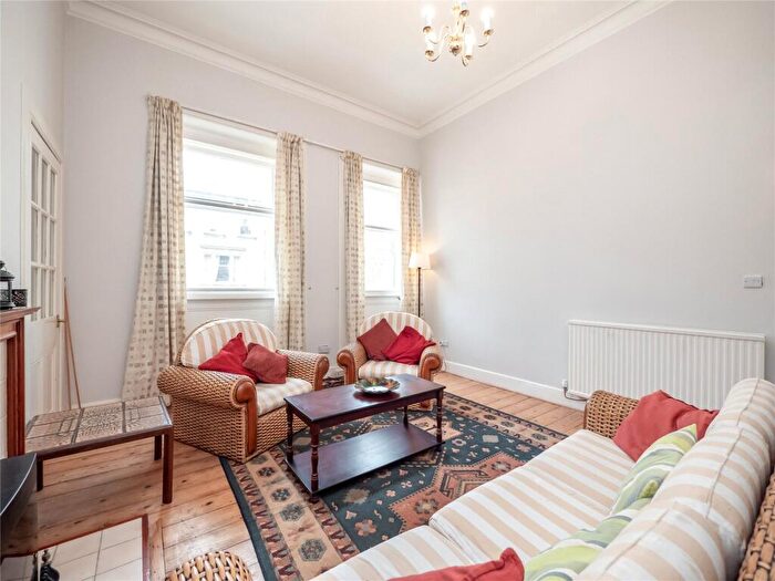 2 Bedroom Flat To Rent In Rothesay Place, Edinburgh, EH3