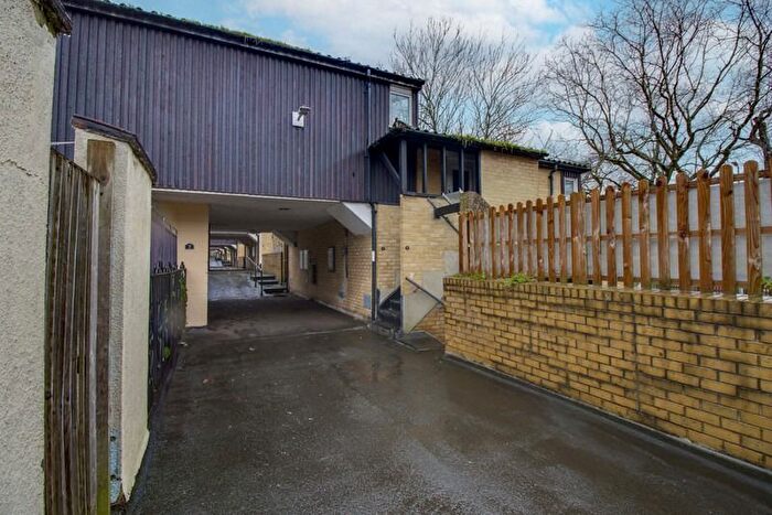 1 Bedroom Maisonette For Sale In Kiln Shaw, Langdon Hills, Basildon, Essex, SS16