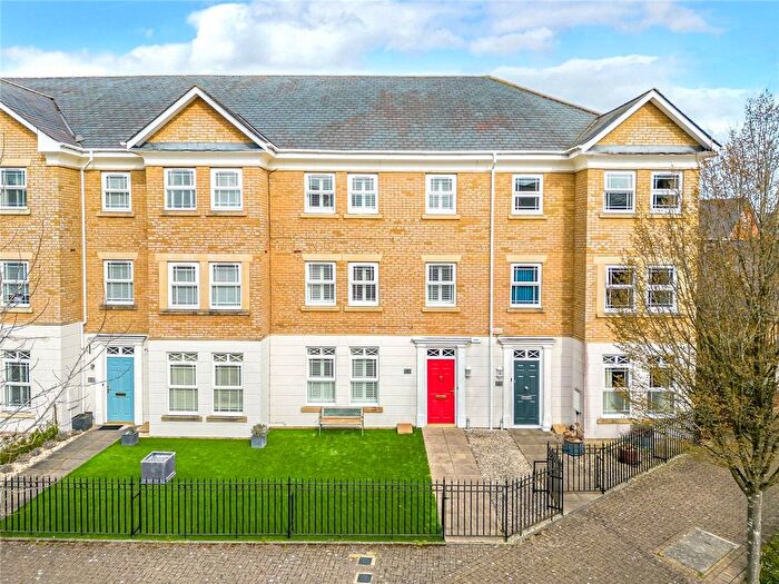 5 Bedroom Terraced House For Sale In Swordsmans Road, Deepcut, Surrey, GU16