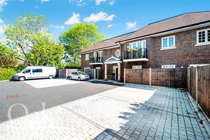 2 Bedroom Flat To Rent In Radcliffe Road, East Croydon, CR0