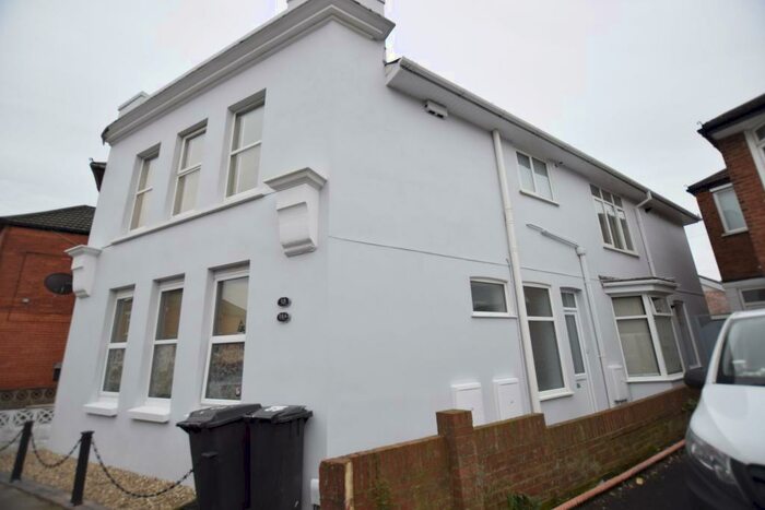 1 Bedroom Flat To Rent In Clarence Park Road, Bournemouth, BH7