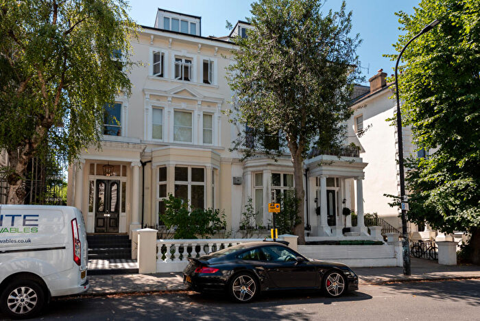 3 Bedroom Apartment To Rent In Belsize Park Gardens, London, NW3