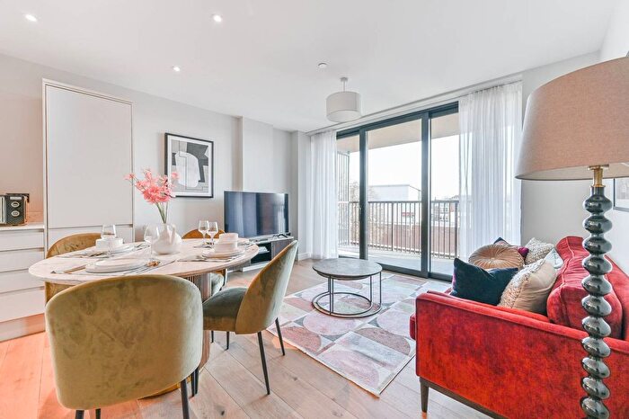 2 Bedroom Flat To Rent In Amity Grove, Raynes Park, SW20